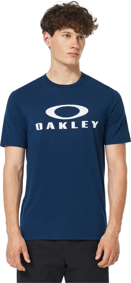 Niebieski t-shirt Oakley z krótkim rękawem w stylu klasycznym