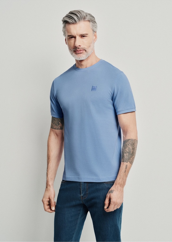 Niebieski t-shirt Ochnik z bawełny z krótkim rękawem