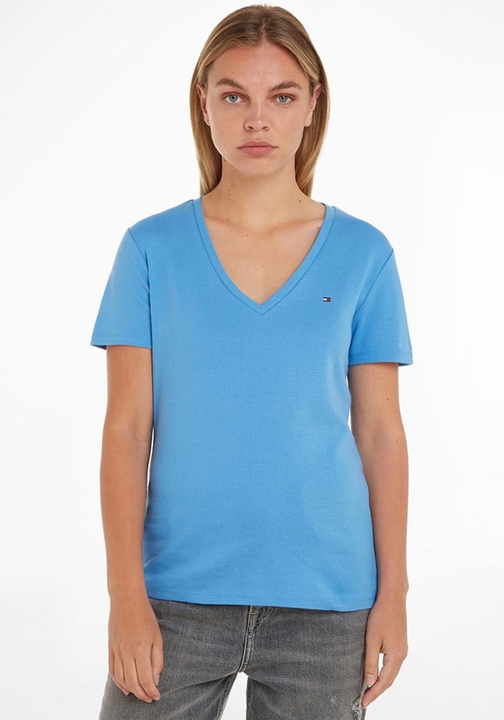 Niebieski t-shirt Tommy Hilfiger z bawełny z dekoltem w kształcie litery v z krótkim rękawem