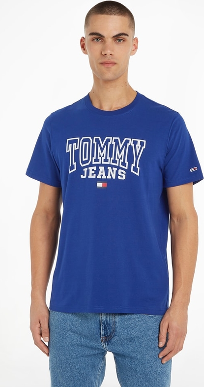 Niebieski t-shirt Tommy Jeans w młodzieżowym stylu