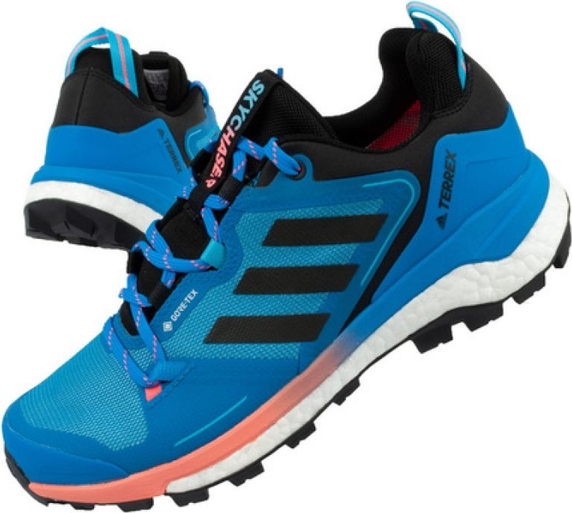 Niebieskie buty sportowe Adidas sznurowane terrex w sportowym stylu