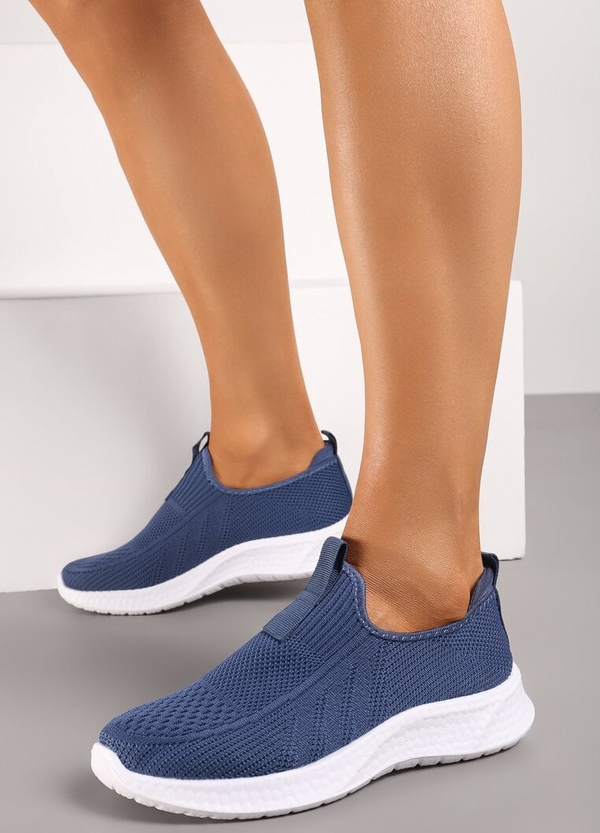 Niebieskie buty sportowe born2be w sportowym stylu sznurowane z płaską podeszwą
