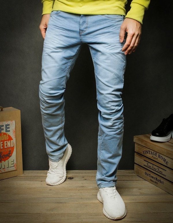 Niebieskie jeansy Dstreet