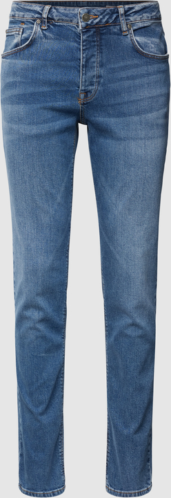 Niebieskie jeansy Review w street stylu