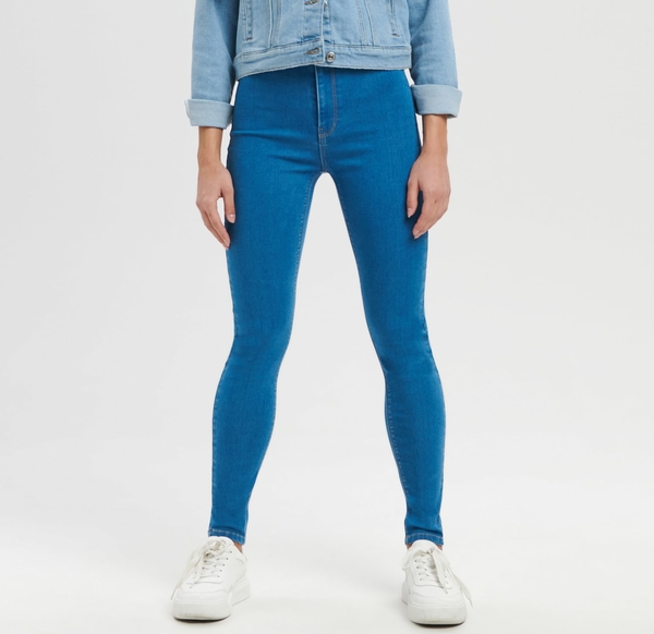 Niebieskie jeansy Sinsay w stylu casual