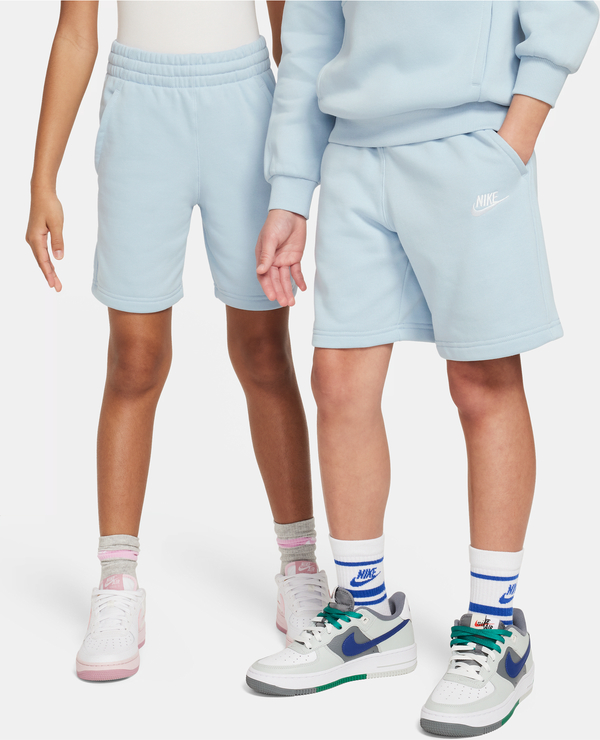Niebieskie spodenki dziecięce Nike z dzianiny