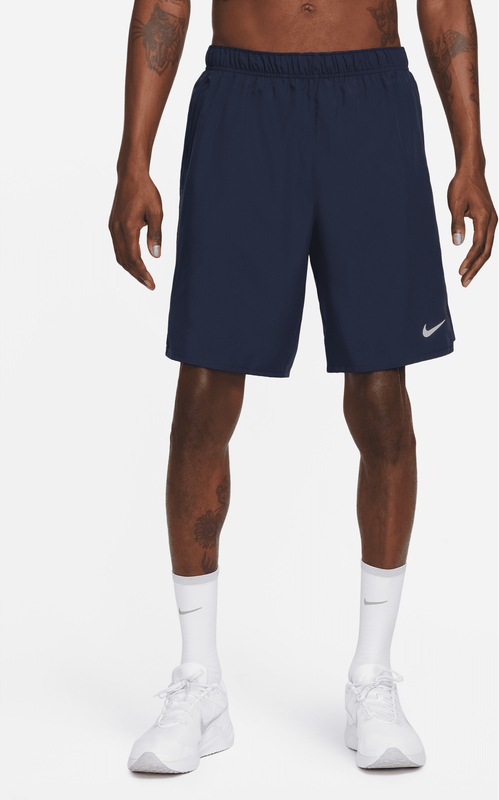 Niebieskie spodenki Nike w sportowym stylu z tkaniny