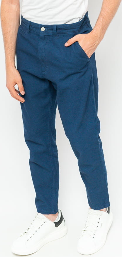 Niebieskie spodnie Calvin Klein w stylu casual