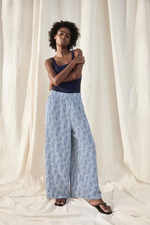 Niebieskie spodnie H & M w stylu retro