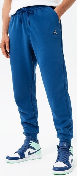 Niebieskie spodnie Jordan w sportowym stylu