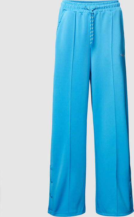 Niebieskie spodnie Thejoggconcept z dresówki