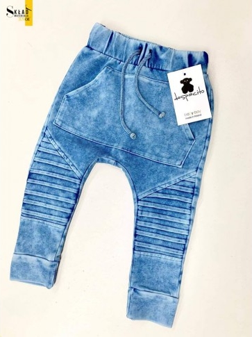 Odzież niemowlęca skladmaterialu z jeansu