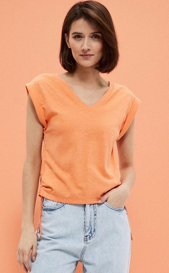 Pomarańczowa bluzka Moodo.pl z dekoltem w kształcie litery v z krótkim rękawem z bawełny