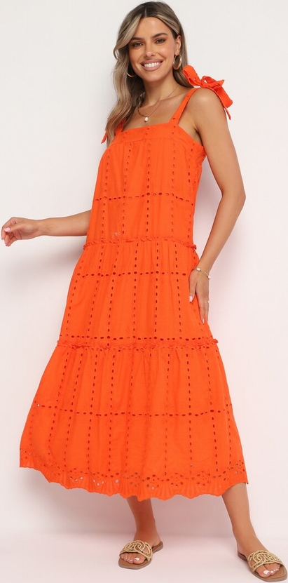 Pomarańczowa sukienka born2be