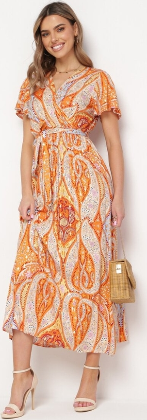 Pomarańczowa sukienka born2be kopertowa maxi z dekoltem w kształcie litery v