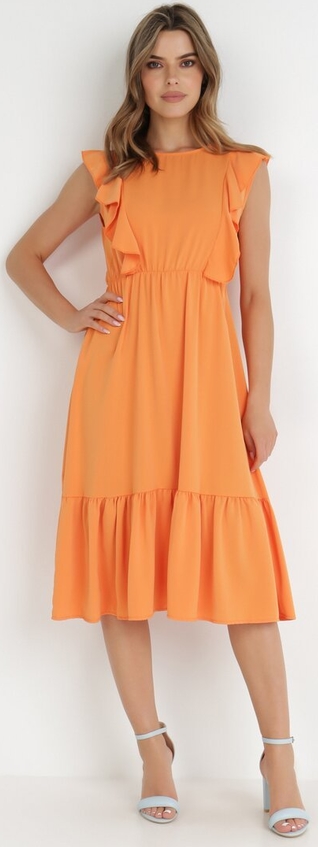 Pomarańczowa sukienka born2be z krótkim rękawem z tkaniny z okrągłym dekoltem
