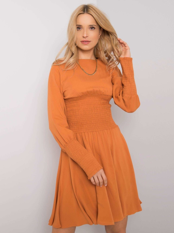 Pomarańczowa sukienka Sheandher.pl w stylu casual