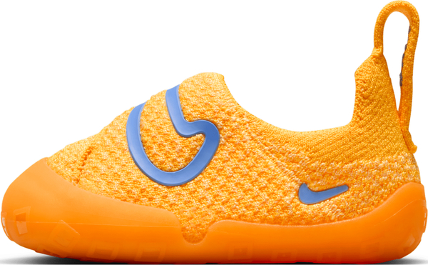Pomarańczowe buty sportowe dziecięce Nike