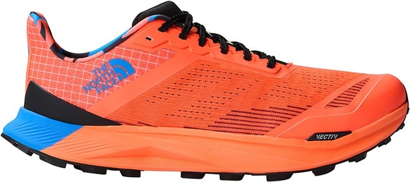 Pomarańczowe buty sportowe The North Face w sportowym stylu