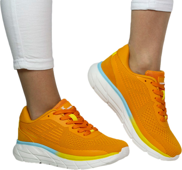 Pomarańczowe buty sportowe XTI w sportowym stylu z płaską podeszwą sznurowane