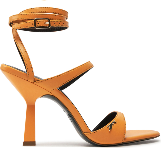Pomarańczowe sandały Patrizia Pepe na szpilce z klamrami
