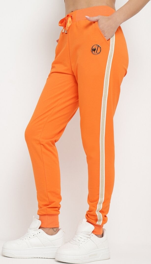 Pomarańczowe spodnie born2be z dresówki w stylu casual