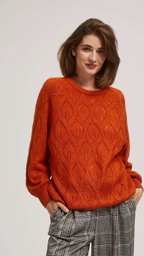 Pomarańczowy sweter Moodo.pl w stylu casual