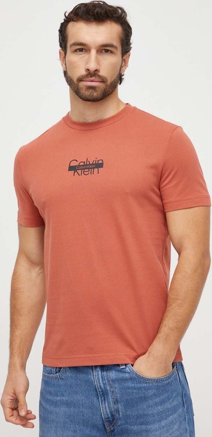 Pomarańczowy t-shirt Calvin Klein z krótkim rękawem z bawełny