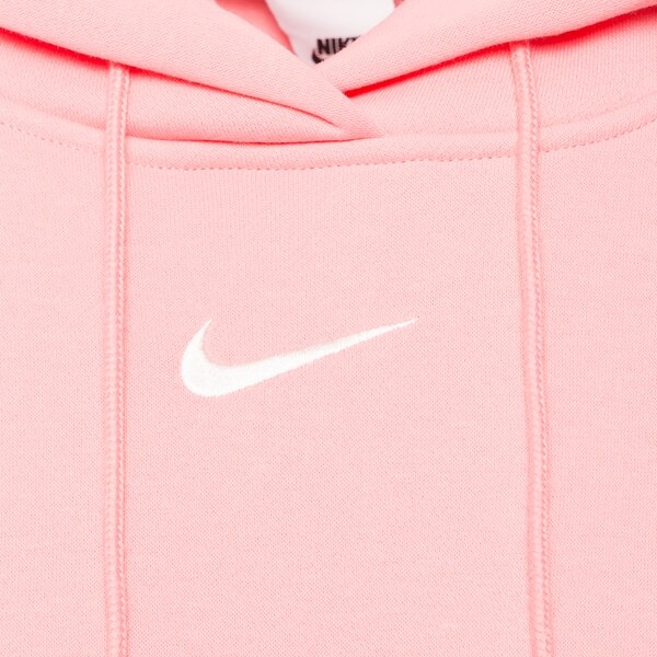 Różowa bluza Nike w młodzieżowym stylu