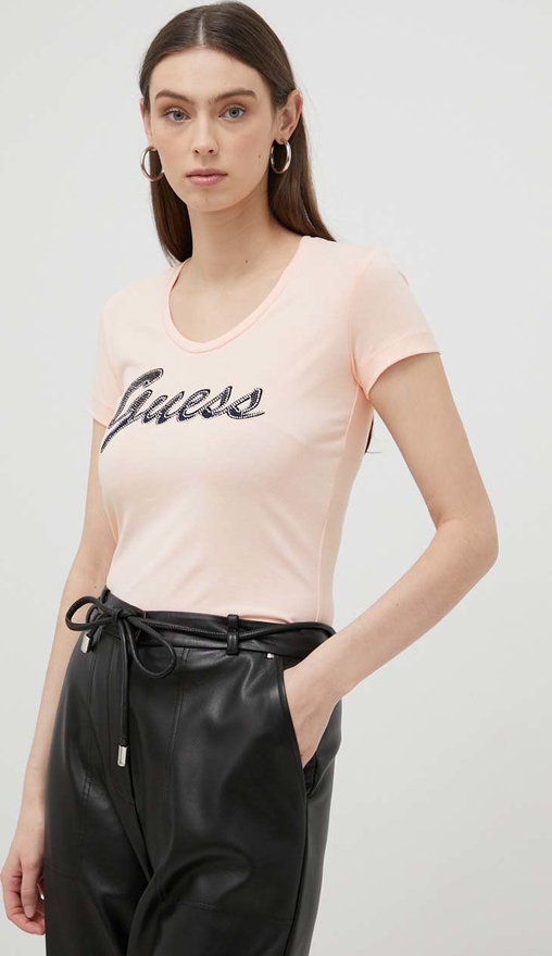 Różowa bluzka Guess z bawełny z krótkim rękawem w młodzieżowym stylu