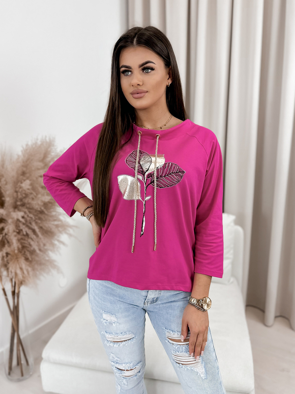 Różowa bluzka Ubra w młodzieżowym stylu z nadrukiem