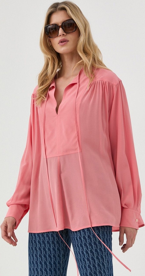 Różowa bluzka Victoria Beckham w stylu casual z dekoltem w kształcie litery v