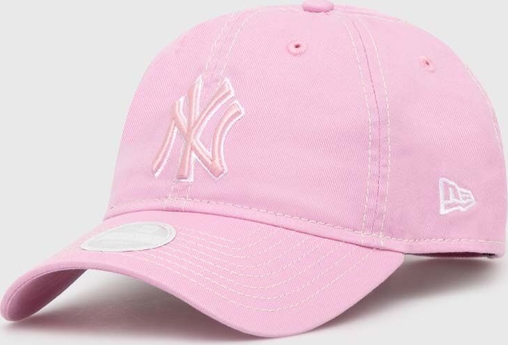 Różowa czapka New Era
