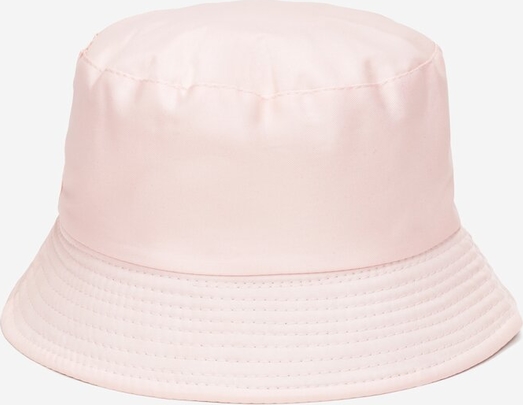 Różowa czapka Renee