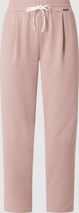 Różowa piżama Skiny