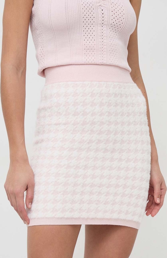 Różowa spódnica Guess mini z wełny w stylu casual