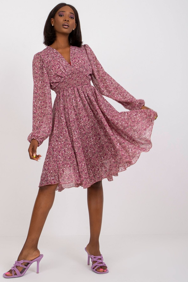 Różowa sukienka 5.10.15 w stylu casual z długim rękawem mini