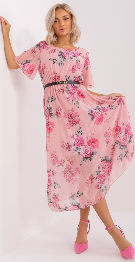Różowa sukienka 5.10.15 z długim rękawem midi z okrągłym dekoltem