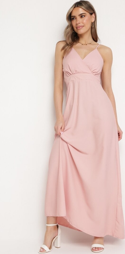 Różowa sukienka born2be kopertowa w stylu klasycznym na ramiączkach