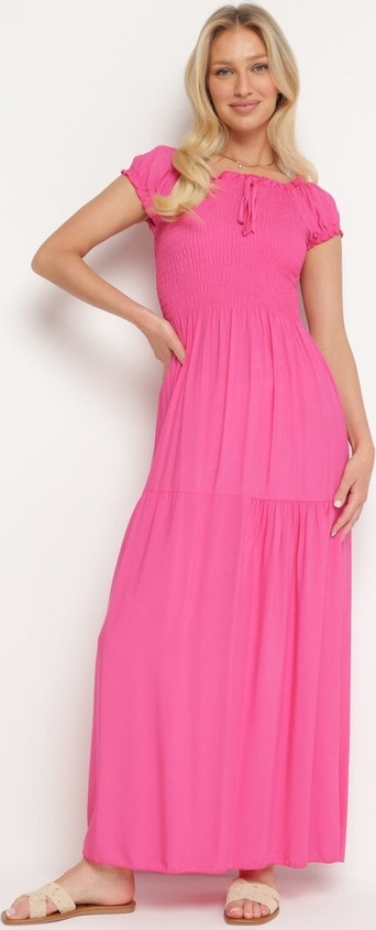 Różowa sukienka born2be maxi z krótkim rękawem hiszpanka