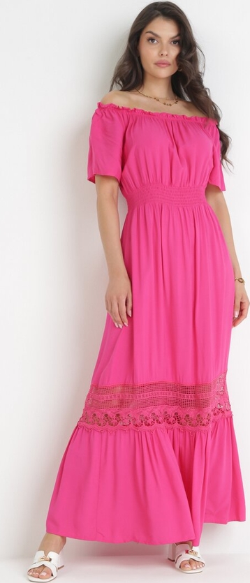 Różowa sukienka born2be maxi z krótkim rękawem rozkloszowana