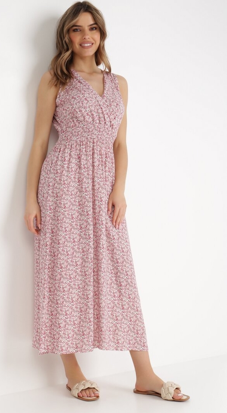 Różowa sukienka born2be w stylu casual z dekoltem w kształcie litery v maxi