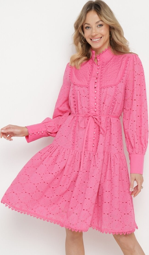 Różowa sukienka born2be z tkaniny w stylu casual z długim rękawem