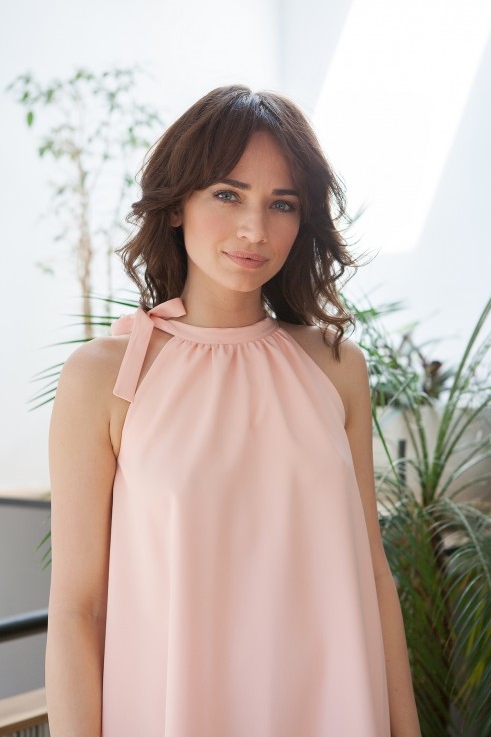 Różowa sukienka butik-choice.pl bez rękawów