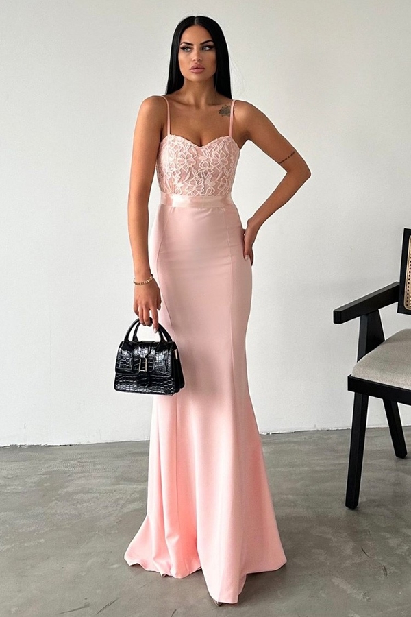 Różowa sukienka IVET na ramiączkach