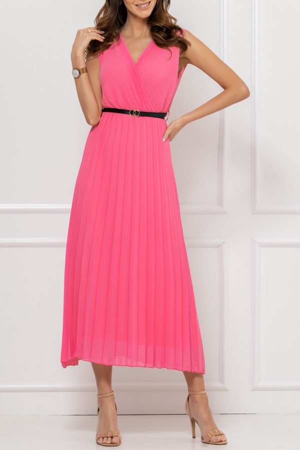 Różowa sukienka IVET z dekoltem w kształcie litery v bez rękawów