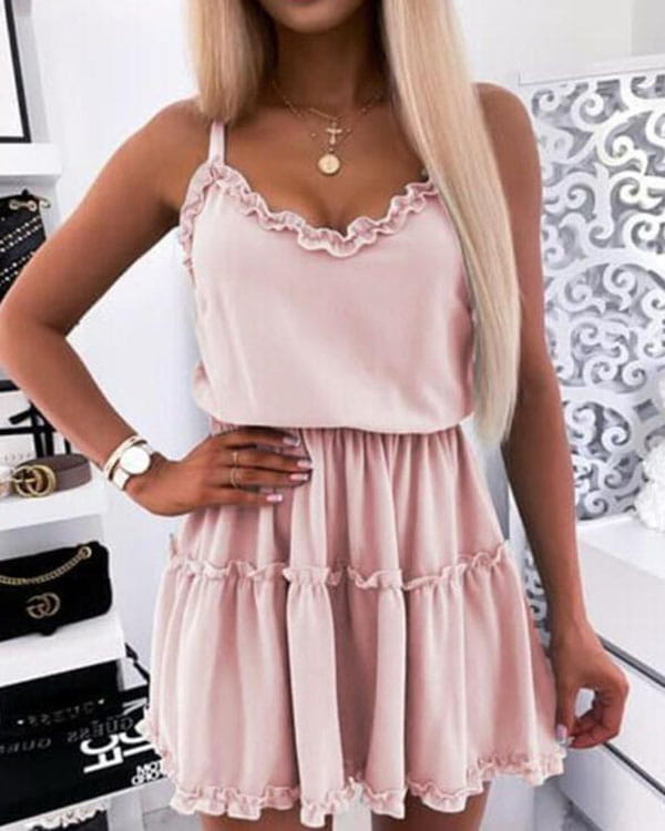 Różowa sukienka Kendallme mini na ramiączkach trapezowa