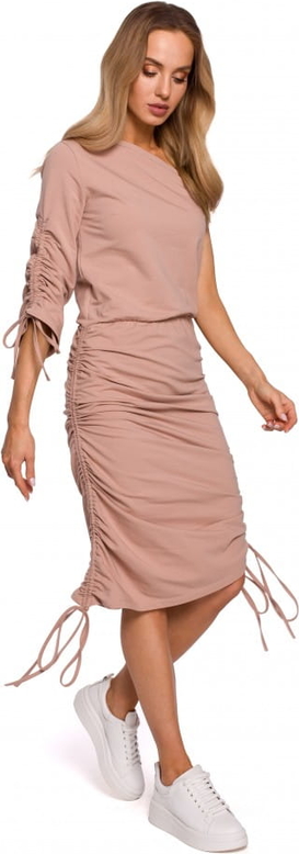 Różowa sukienka MOE midi z okrągłym dekoltem z długim rękawem