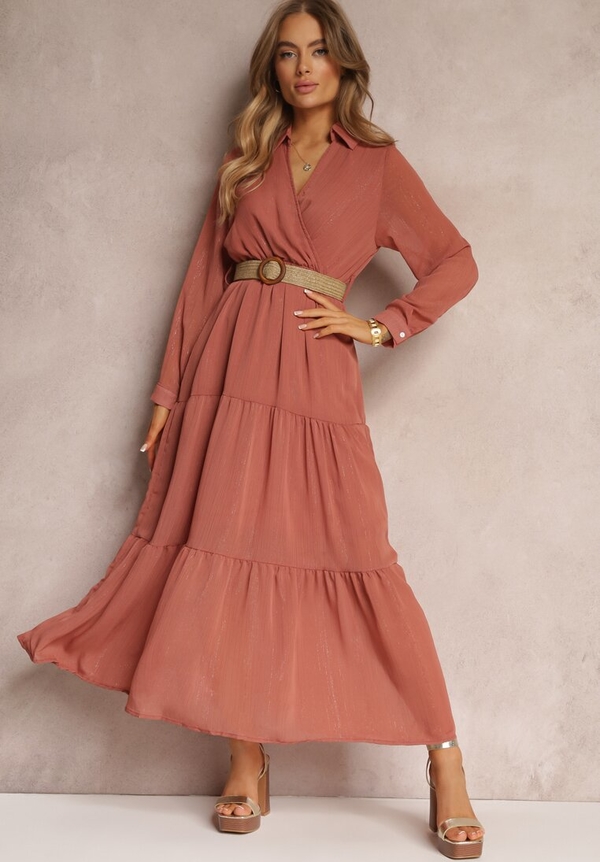 Różowa sukienka Renee maxi kopertowa w stylu casual