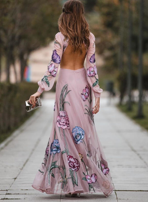 Różowa sukienka Sandbella z szyfonu
